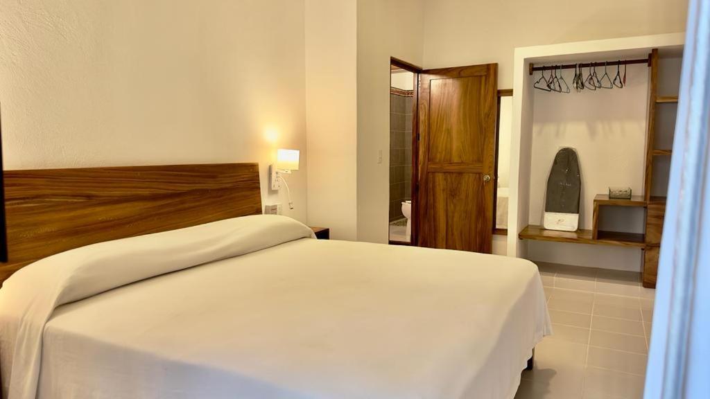 Casa Puerto Viejo Hotel Пуерто Ескондидо Екстериор снимка